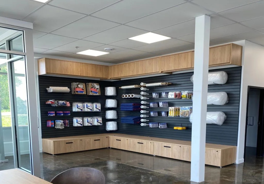 Boutique de fournitures d'emballage, vue d'ensemble